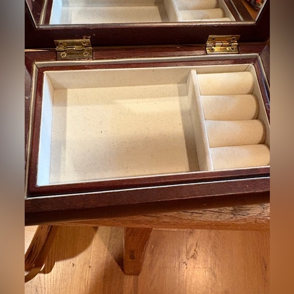 Vintage Wooden Jewelry Box with Floral Tapestry - Picture 6 of 12